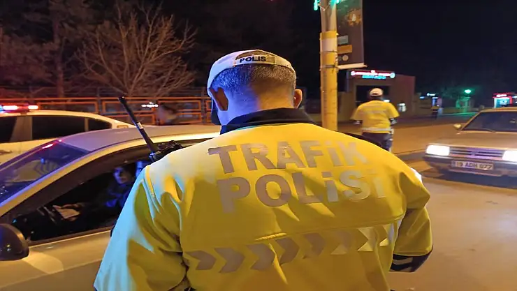 Bayram sonrası Ağrı'da güvenlik ve trafik tedbirleri sürüyor