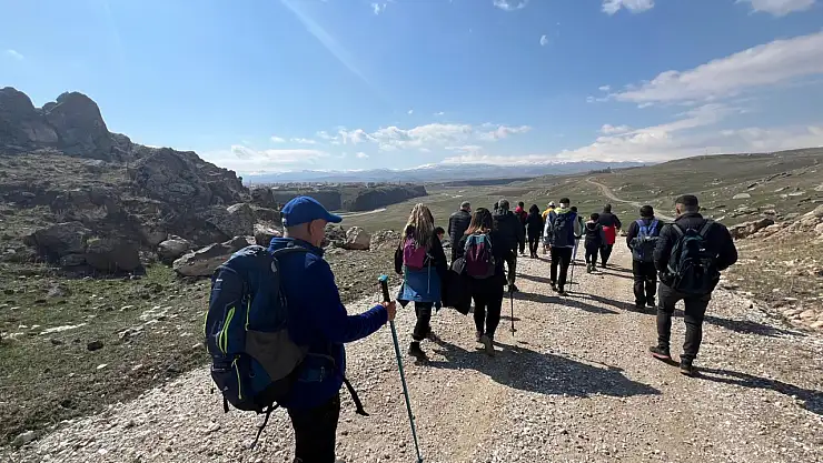 Bazid dağcılık grubu Diyadin Kanyonları'na yürüyüş gerçekleştirdi