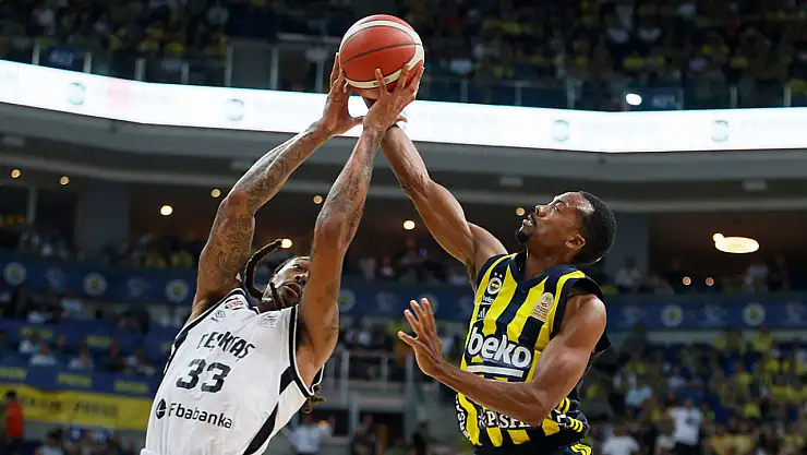 Beşiktaş'ı deviren Fenerbahçe tahtını yeniden kurdu