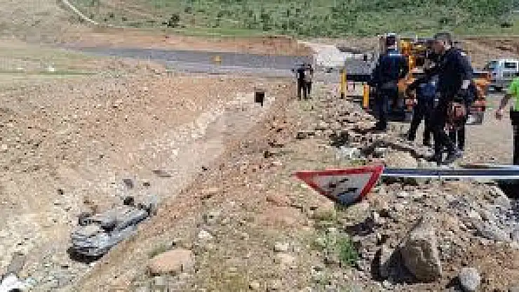 Bingöl'de Otomobil Dere Yatağına Devrildi: 7 Kişi Yaralandı