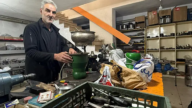 Bir atölyede kalan son iz: Ağrı'da kaybolan meslekler arasında
