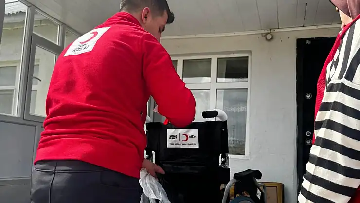 Bir sandalye, bir gülümseme: Patnos'ta örnek dayanışma
