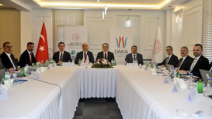 Bitlis Belediye Başkanı, DAKA Yönetim Kurulu Toplantısı'nda Bölgesel Kalkınma Projelerini Değerlendirdi