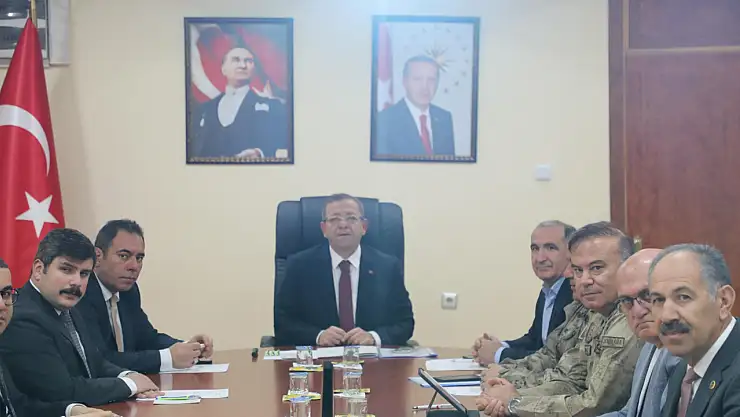 Bitlis Belediyesi, Gençlik Festivali ve Kitap Fuarı Hazırlık Toplantısına Katıldı