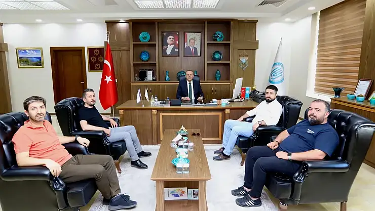 Bitlis Eren Üniversitesi'nde Web of Science Yayıncılığına Dair Bilgilendirme Programı Gerçekleşti