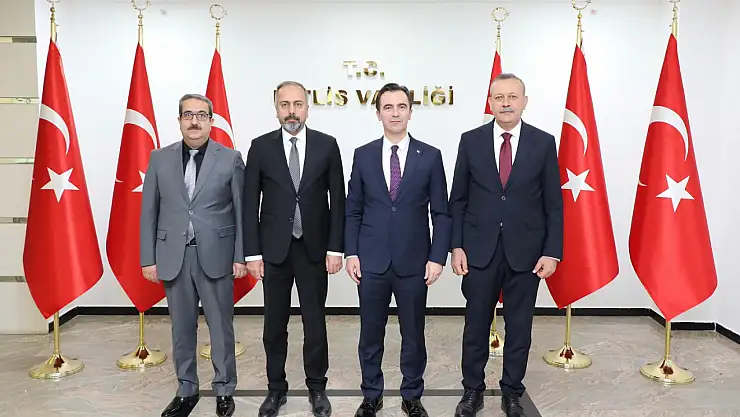 Bitlis Eren Üniversitesi Rektörü Prof. Dr. Elmastaş'tan Vali Karakaya'ya Ziyaret