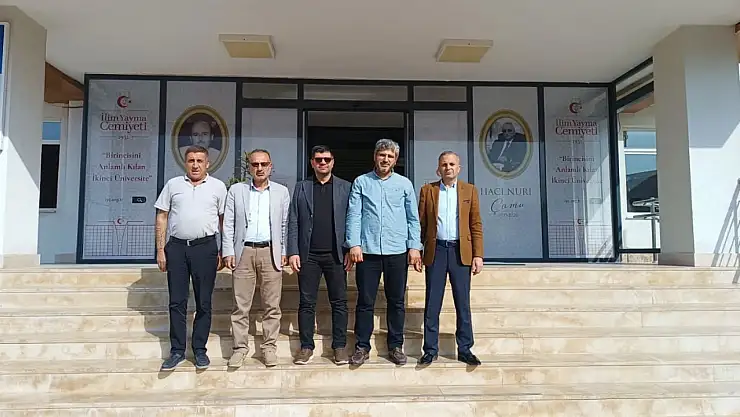 Bitlis İlim Yayma Cemiyeti Heyeti, Adana'daki Hacı Nazif Çelebi Yurdu'nu Ziyaret Etti