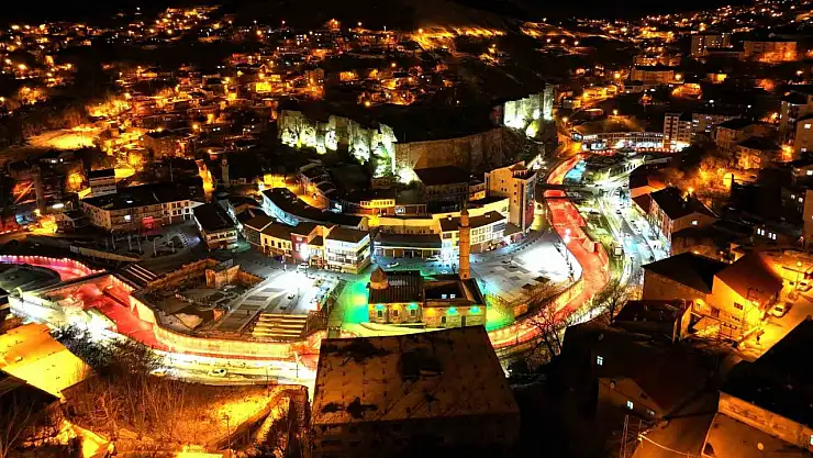 Bitlis'in tarihi güzellikleri ışıkla yeniden şekillendi