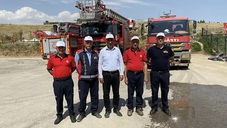 Bitlis İtfaiye Müdürlüğü'nden Güne Anlamlı Mesaj: Kazasız ve Huzurlu Günler Dilediler