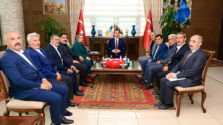 Bitlis Merkez Aktif Muhtarlar Derneği'nden Vali Karakaya'ya Ziyaret