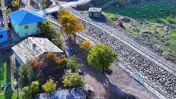 Bitlis Mutki Yalıntaş Köyü'nde Taşkın Koruma Çalışmaları Sona Yaklaşıyor