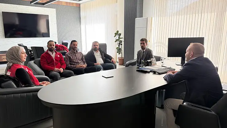Bitlis Spor 1916'dan Kızılay'a Teşekkür Ziyareti