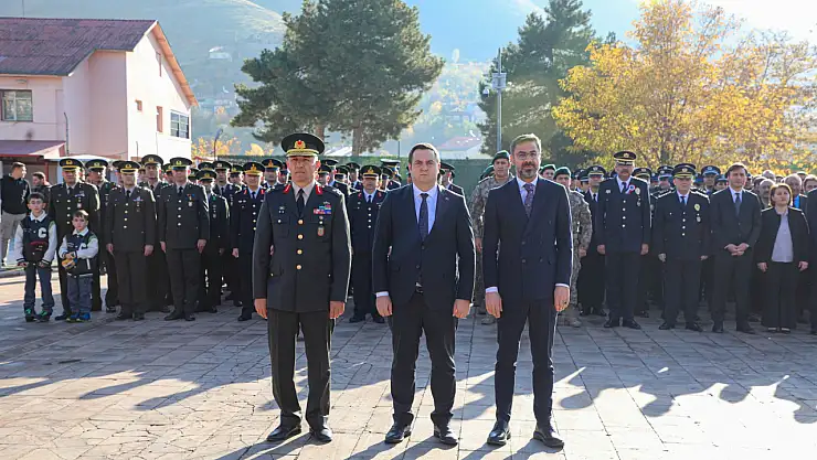 Bitlis'te 10 Kasım Atatürk'ü Anma Töreni Düzenlendi