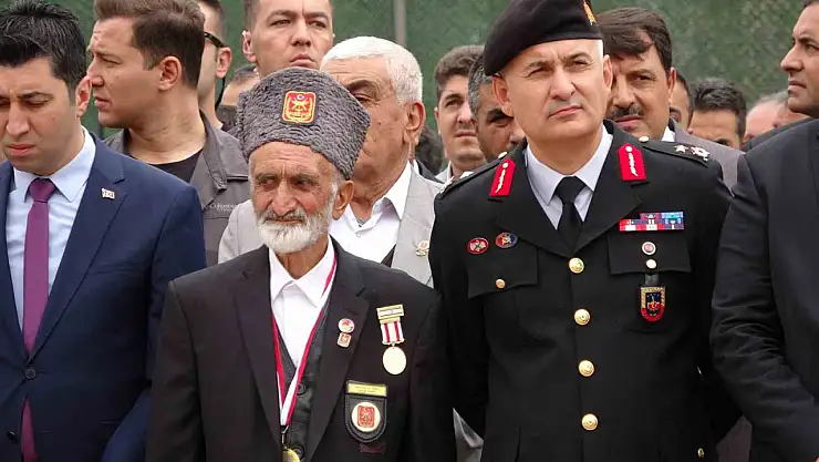 Bitlis'te 19 Eylül Gaziler Günü coşkuyla kutlandı, duygusal anlar yaşandı