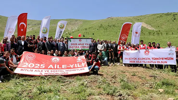 Bitlis'te 2025 Aile Yılı için 350 fidan dikildi, aile ve doğa bilinci vurgulandı