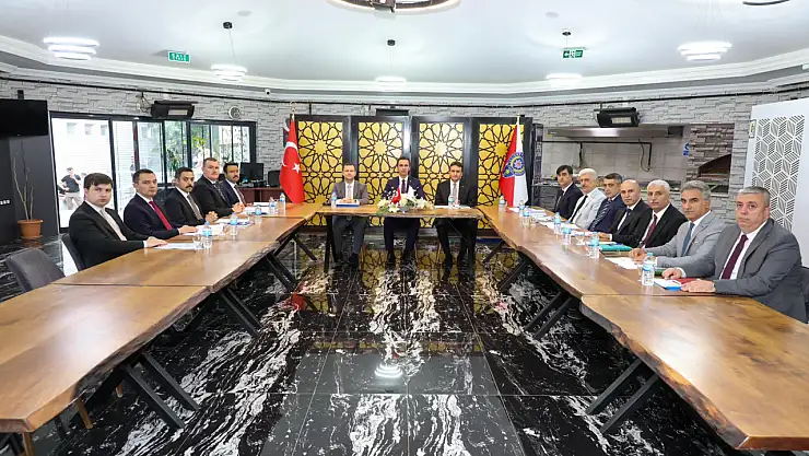 Bitlis'te 2025 Yatırım Programı Toplantısı, geleceğe yönelik projeleri değerlendirdi