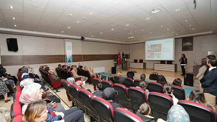 Bitlis'te annelere yönelik madde bağımlılığına karşı bilinçlendirme semineri düzenlendi