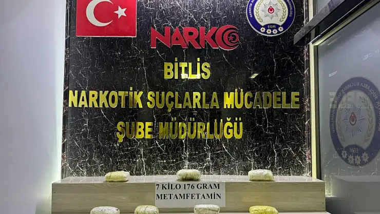 Bitlis'te araçta 7,2 kilo metamfetamin operasyonu!