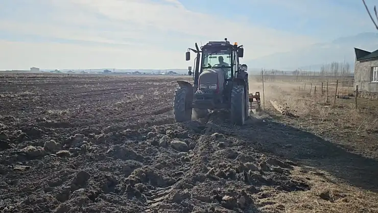 Bitlis'te arpa ekimi sezonu başladı