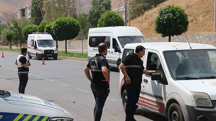 Bitlis'te asayiş uygulamasında 8 bin 375 kişi sorgulandı, ruhsatsız silah ve uyuşturucu ele geçirildi