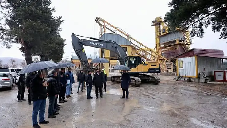 Bitlis'te Asfalt Sezonu Kapanıyor: Yeni Üretim Tesisi ile Yol Kalitesi Artacak