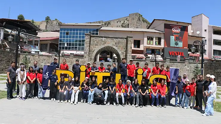 Bitlis'te Biz 1 Takımız Projesi ile Öğrenciler Arası Dostluk Güçlendi