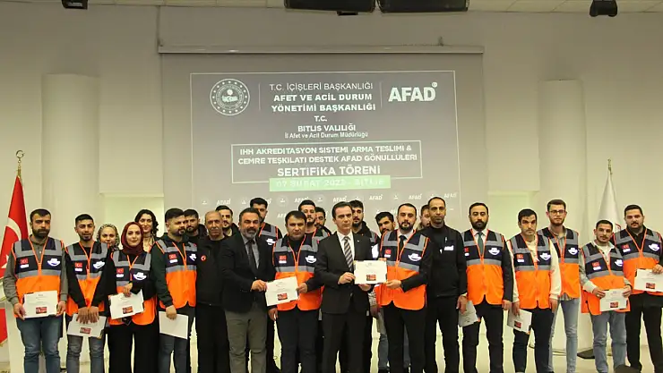 Bitlis'te Destek AFAD gönüllülerine sertifikaları takdim edildi