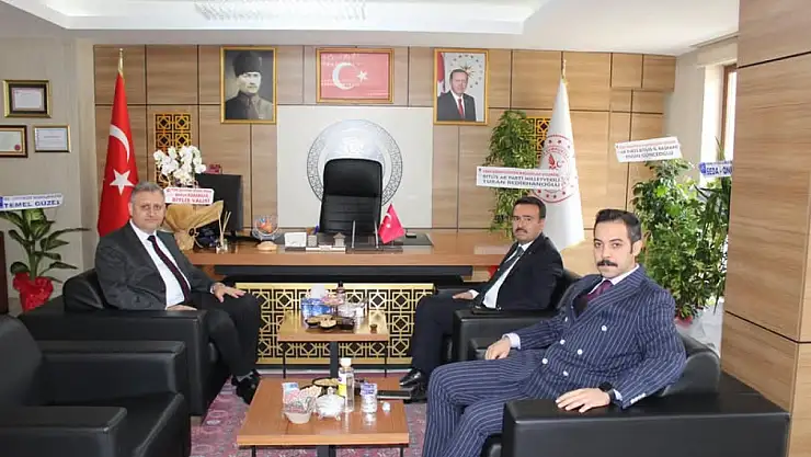 Bitlis'te Devlet Protokolünden İl Sağlık Müdürü Ergene'ye Ziyaret