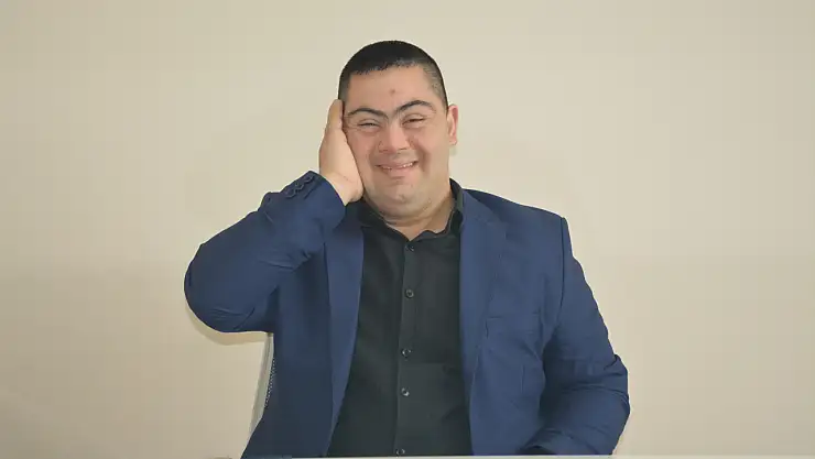 Bitlis'te down sendromlu Erdinç'in en büyük hayali dengbej olmak