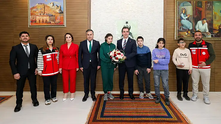 Bitlis'te Engelliler Günü Dolayısıyla Vali Karakaya'ya Ziyaret