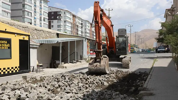Bitlis'te Hüsrevpaşa Mahallesi'ne Modern Asfalt Geliyor
