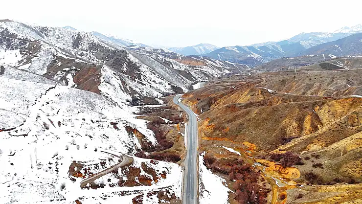 Bitlis'te iki mevsim bir arada