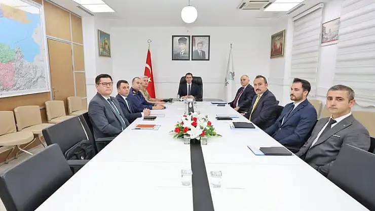 Bitlis'te İl Asayiş, Güvenlik ve İstihbarat Toplantısı Gerçekleştirildi
