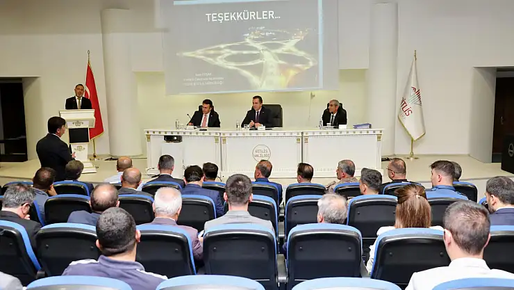 Bitlis'te Kamu Yatırımları ve Gelecek Hedefleri İçin Toplantı Düzenlendi