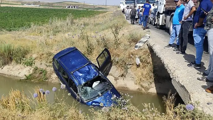 Bitlis'te Kanal Düşen Araçta Bir Kişi Hayatını Kaybetti, İki Kişi Yaralandı