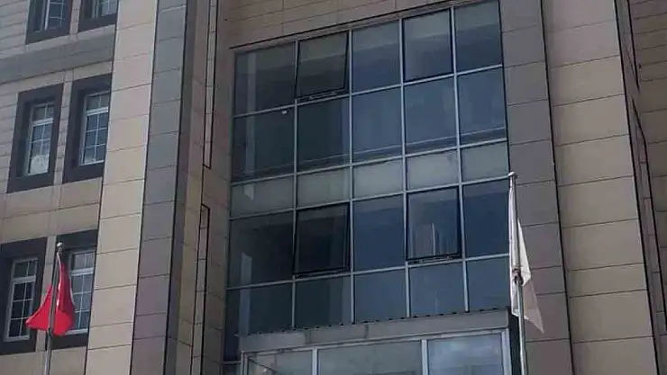 Bitlis'te kasten adam öldürmekten aranan şahıs sahte kimlikle yakalandı