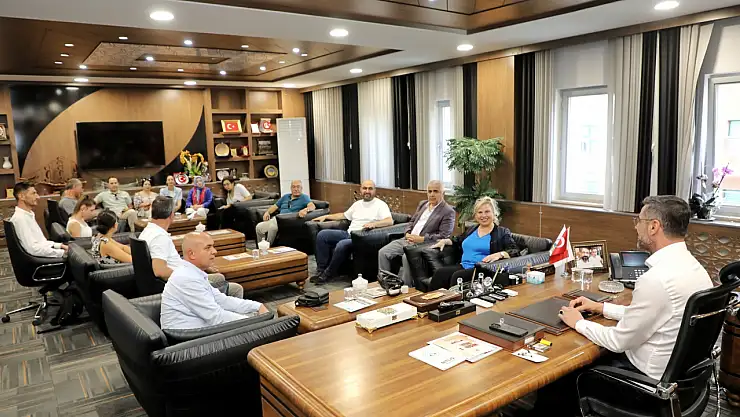 Bitlis'te Kültür ve Sanat Ziyareti Başkan, Gelişim İçin Fikir Alışverişinde Bulundu