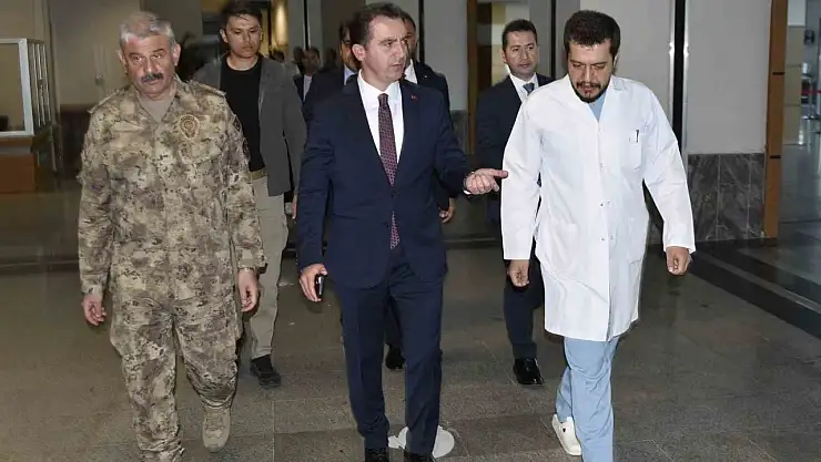 Bitlis'te Polis Aracı Kaza Yaptı: 2 Yaralı