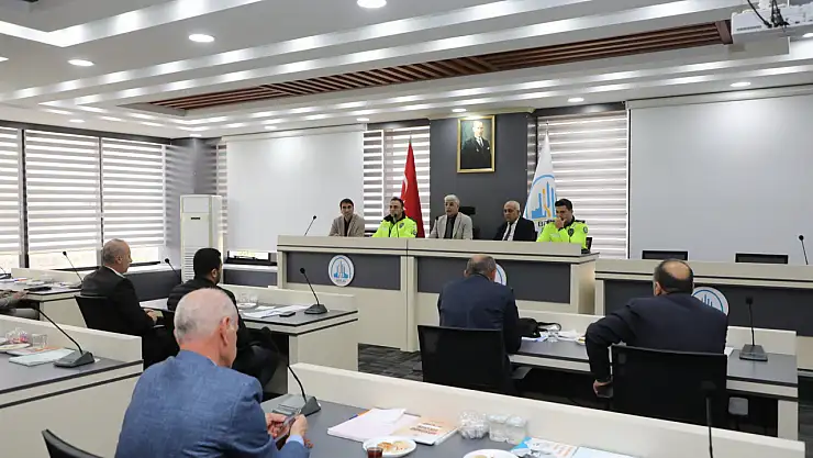 Bitlis'te Trafik Sorunları ve Çözüm Önerileri Masaya Yatırıldı