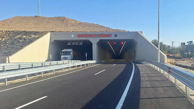 Bitlis'te Ulaşımda Yeni Dönem: Demirışık Tüneli ve Köprüler Hizmete Açıldı