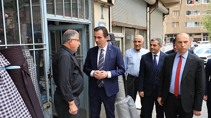 Bitlis Valisi Ahmet Karakaya Çarşı Esnafını Ziyaret Etti