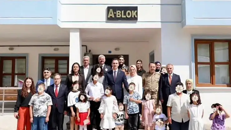 Bitlis Valisi Ahmet Karakaya'dan Kurban Bayramı'nda Çocuk Evleri Sitesi'ne Ziyaret