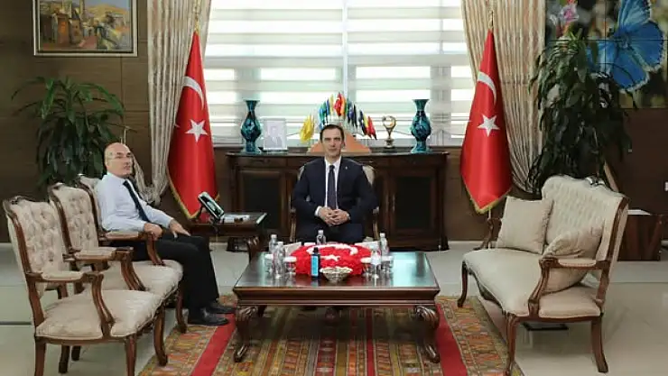 Bitlis Valisi Ahmet Karakaya, Hazine ve Maliye Bakanlığı Yetkilisi ve İş İnsanlarını Makamında Ağırladı