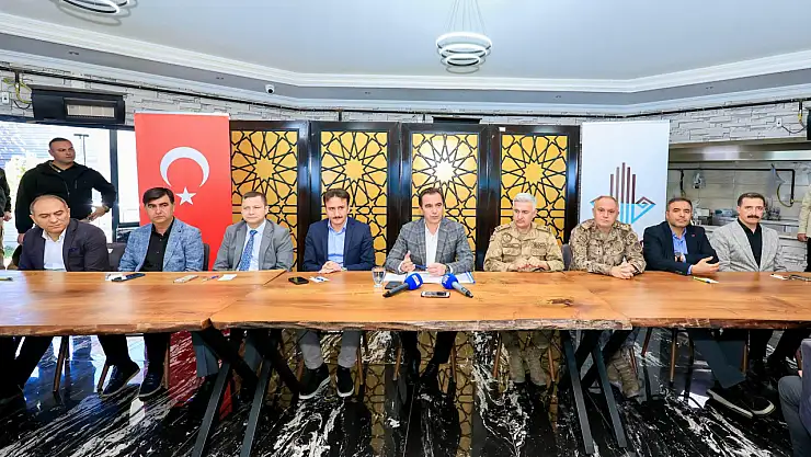 Bitlis Valisi Karakaya, Basın Mensupları ve Sosyal Medya Yöneticileriyle Bir Araya Geldi