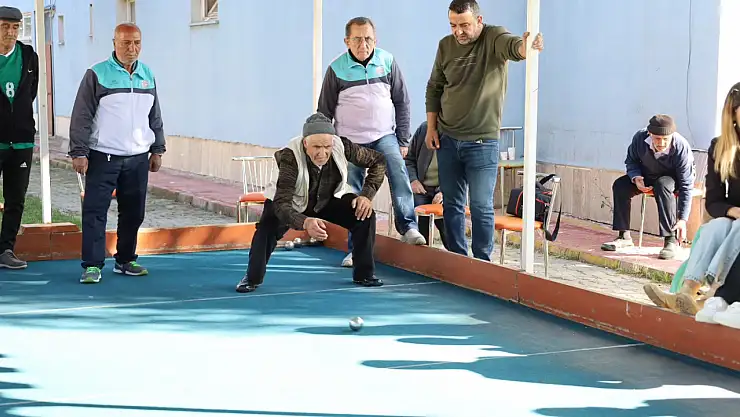 Bocce sahasında dostluk kazandı Ağrı ve Kars bir araya geldi