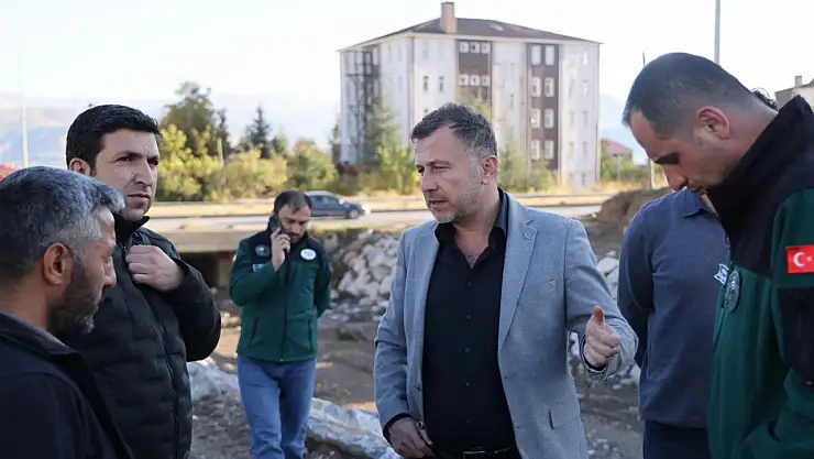 Bölge Müdürü Cihan Aksoy ve Yardımcısı Hakan Bekar, Tatvan'daki Taşkın Koruma Çalışmalarını İnceledi