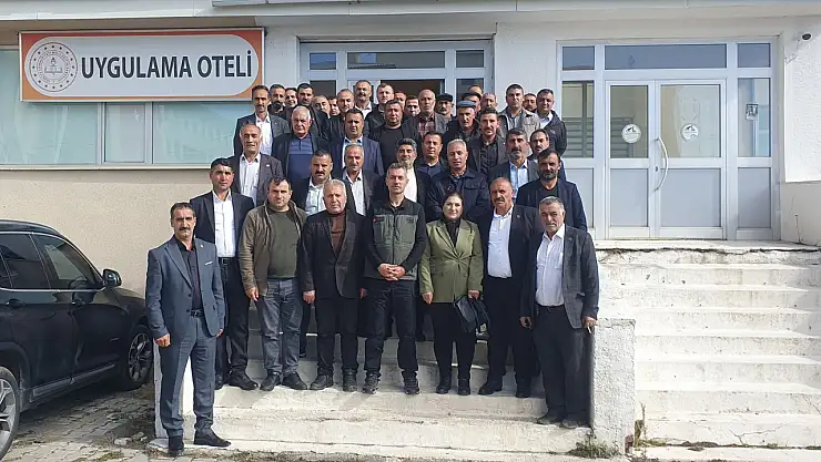 Bölge Müdürü Karakurt Sarıkamış'ta Muhtarlarla Bir Araya Geldi