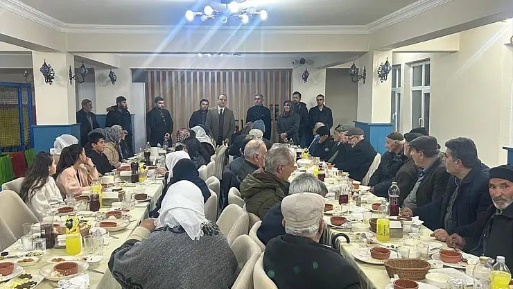 Bulanık Kaymakamı Koşansu, yaşlılarla iftarda buluştu
