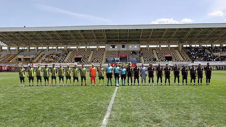 Bulanık Kop Spor, Bölgesel Amatör Lig'e yükselerek Muş'un gururu oldu!