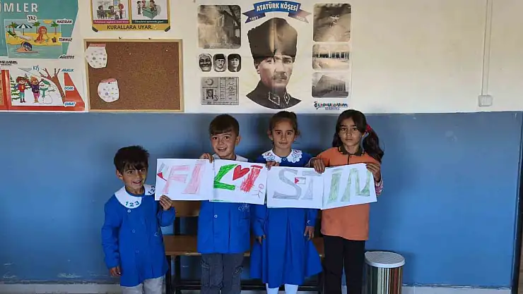 Bulanık Köyü'nde Filistin'e Duyarlılık: Öğrenciler Barış İçin Ses Verdiler